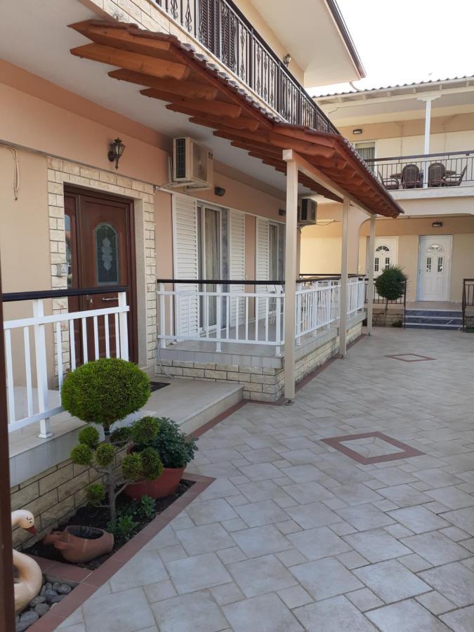 Chrysafis Apartments Nea Vrasna Exterior photo
